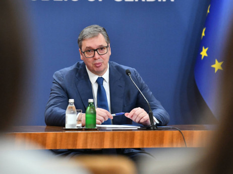 Srbski predsednik Vučić: 'S Scholzem se bom pogovarjal tudi o litiju'