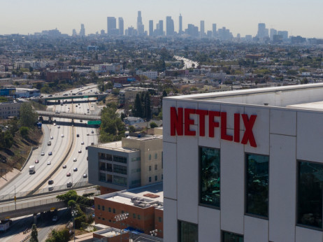 TOP 5 novic za začetek dneva: Netflix na polno v AI, kaj bo s Hollywoodom?