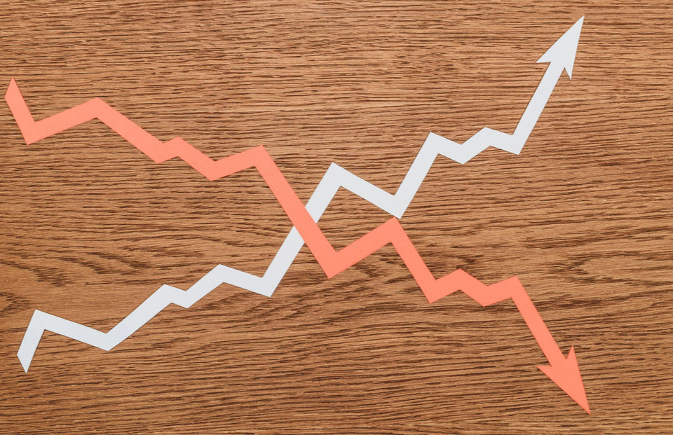 Signalu za recesijo na obvezniškem trgu pojenjajo moči