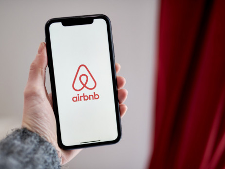 Zakon v DZ: Nova pravila za oddajanje stanovanj prek platform Airbnb in Booking