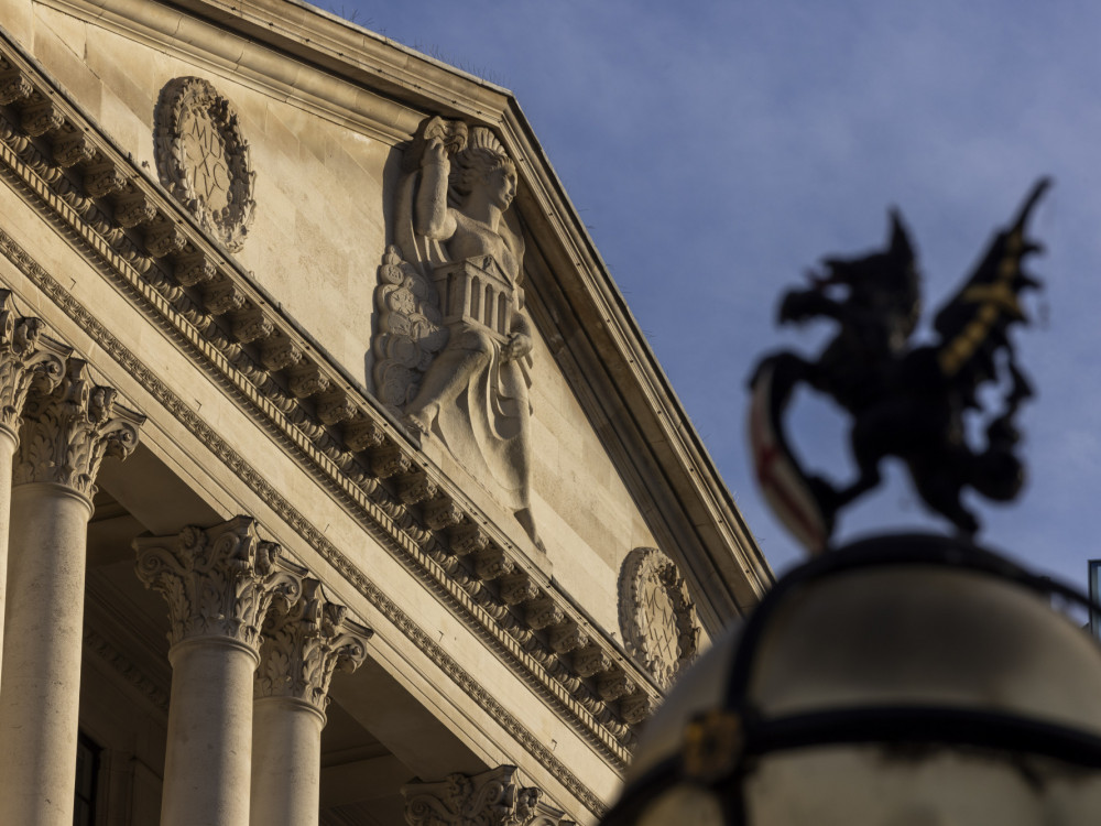 Na Otoku brez sprememb monetarne politike