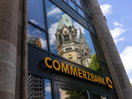 Pregled svetovnih novic: Prvi sestanek Commerzbanke in Unicredita