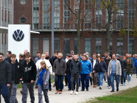 Volkswagen kljub zaostrovanju trgovinskih sporov napoveduje dobičkonosno leto