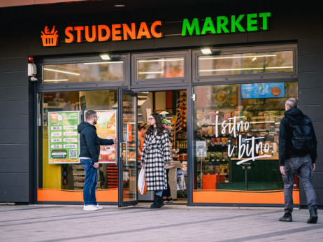 Studenac v prestrukturiranje, lastnik pa molči o svežem denarju