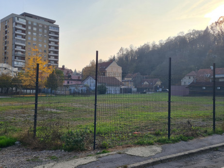 Obetavna zemljišča v Ljubljani, na katerih se ne gradi nič