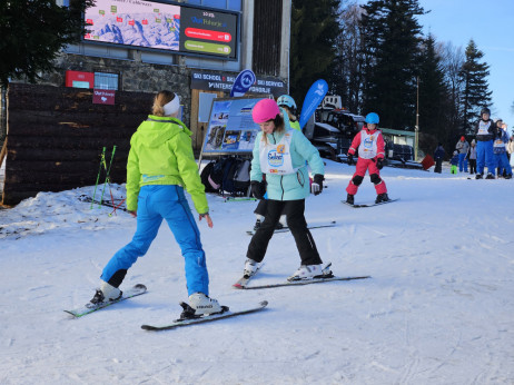 Pohorje: Bo pomanjkanje snega ogrozilo največje smučišče v državi?