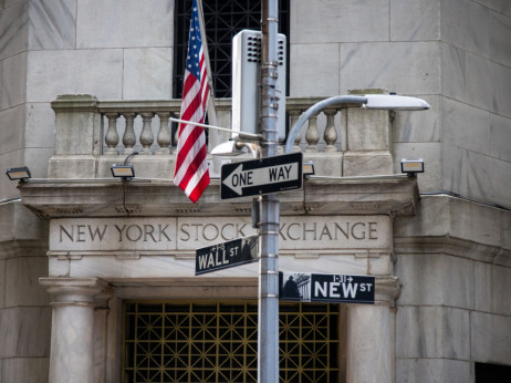 Zgodovinsko najvišji IPO – zakaj delnice eksplodirajo prvi dan in kako lahko zaslužite