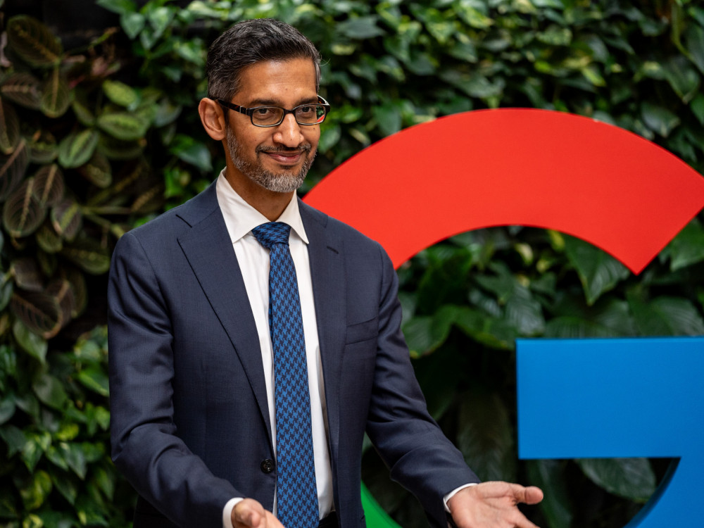 Alphabet v elitnem klubu - pot do vrednosti tri tisoč milijard dolarjev