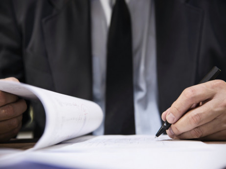 Kako v najemno pogodbo pravilno vključiti usklajevanje najemnine z inflacijo - pravni nasvet