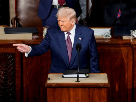 Strojevodja Donald Trump in borzni vlakec smrti