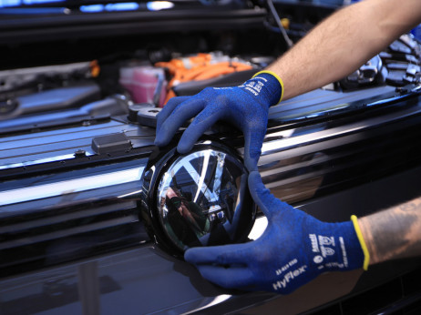 Carine in prestrukturiranje Volkswagnu odnesli dve milijardi evrov