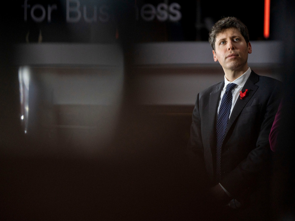 OpenAI razmišlja o prodaji delnic v vrednosti pol milijarde