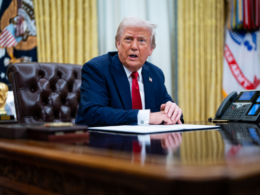 Top 5 novic za začetek dneva: Svet čaka na Trumpa, v Ljubljani padel rekord