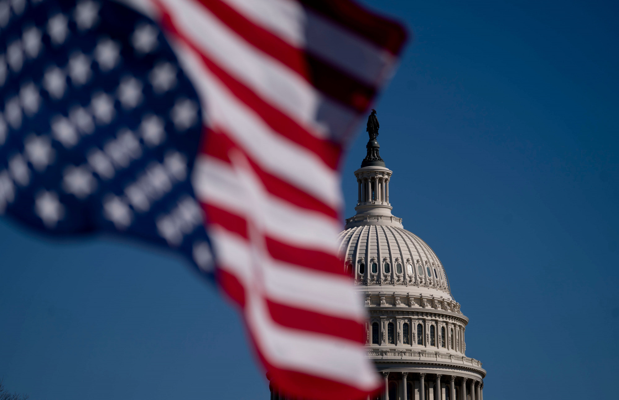 Kdo ima v lasti ameriški dolg?