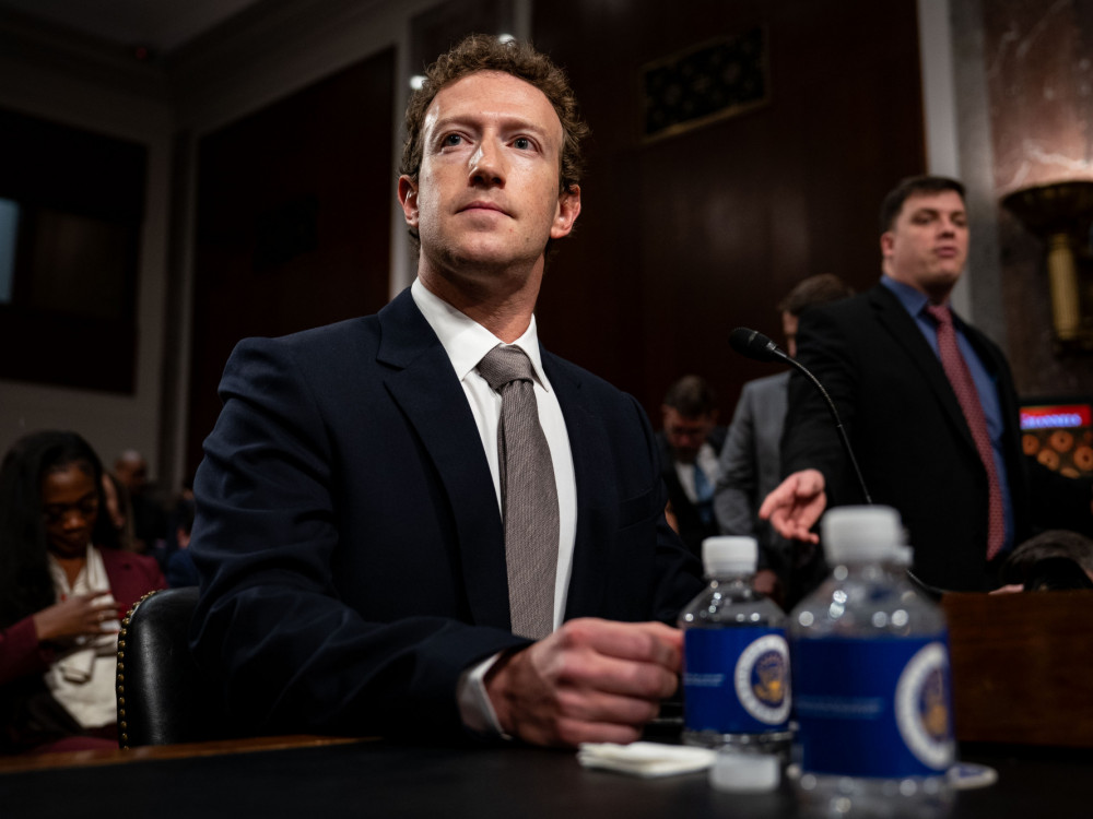 Zuckerberg na zagovoru: Zakaj je želel Instagram ločiti od Facebooka