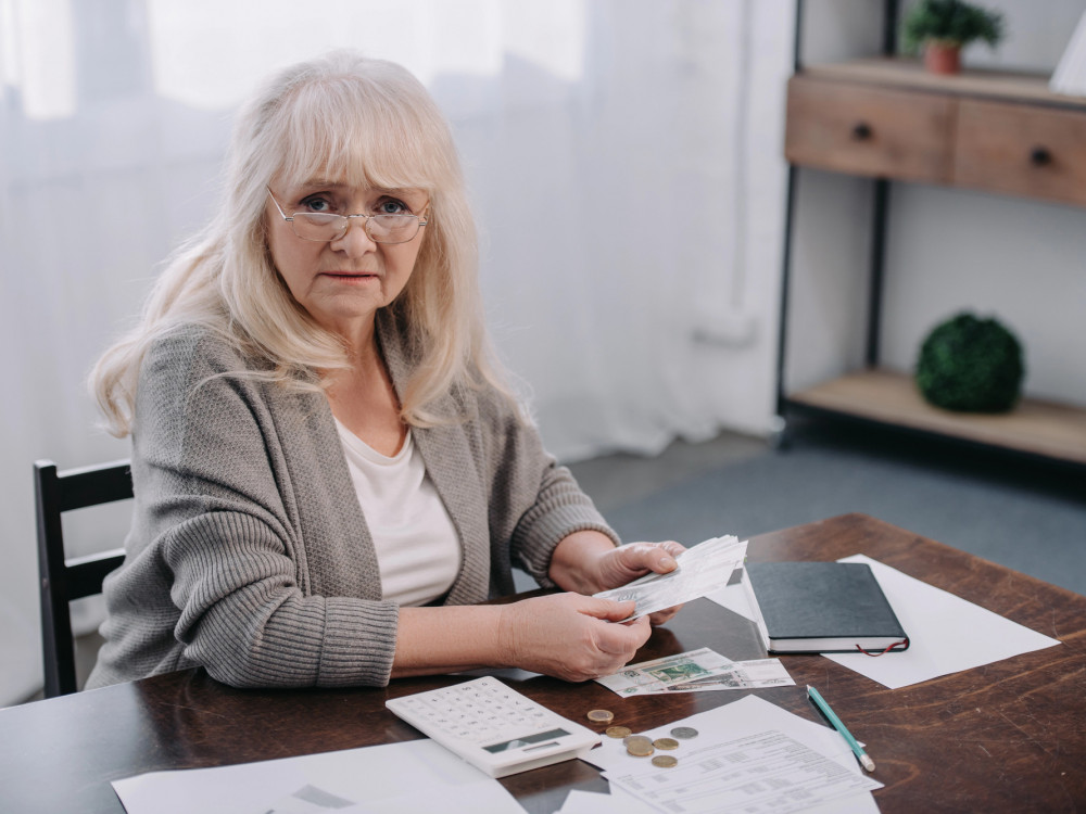 Izračuni: Koliko bodo po novem višje pokojnine