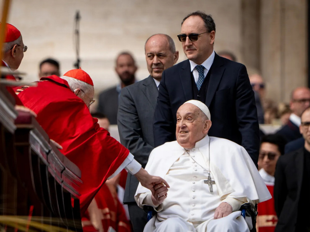 V 89. letu starosti je umrl papež Frančišek, zagovornik bolj sočutne Cerkve