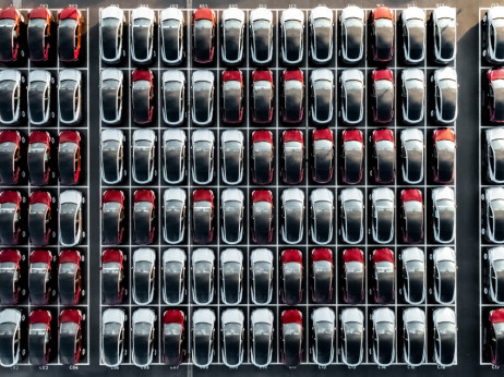 Konec obdobja poceni električnih vozil?