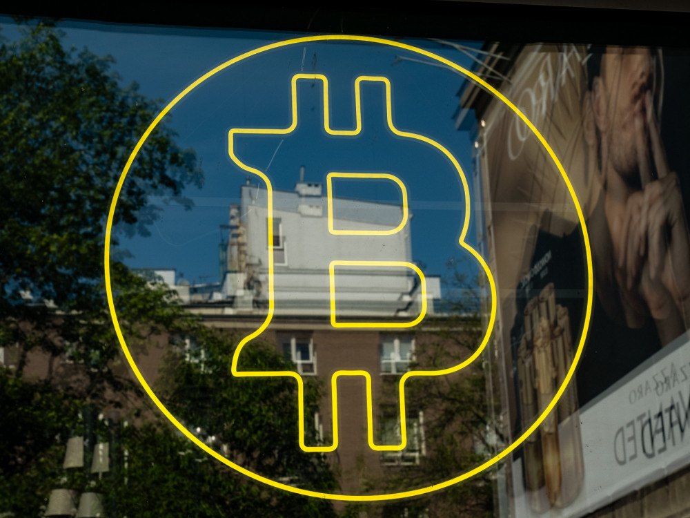 Bitcoin ponovno prek 100.000 dolarjev. Zakaj?