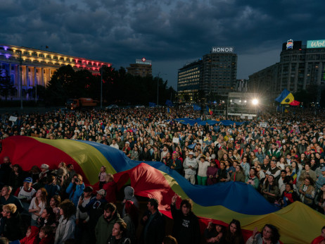 Vzhodno krilo zveze Nato voli: Bo prevladal trumpizem ali liberalni establišment?
