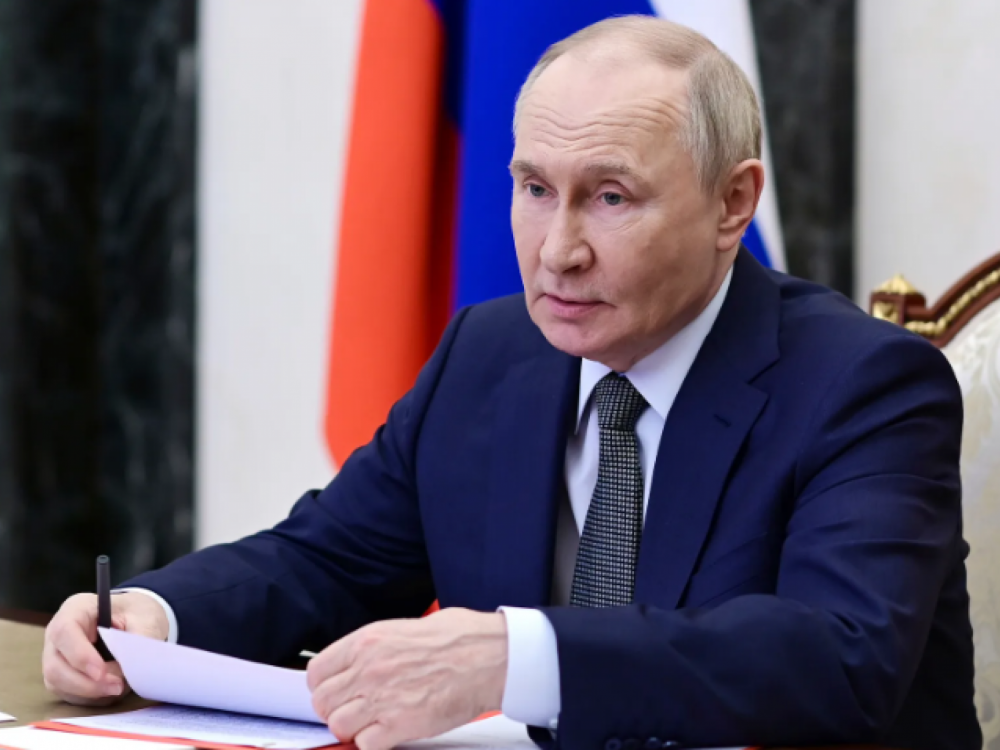 Kako bo EU zaprla Putinovo naftno pipo?