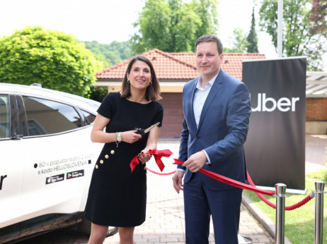 Uber v Sloveniji: direktorica Morena Šimatić o zaslužkih voznikov, cenah in konkurenci