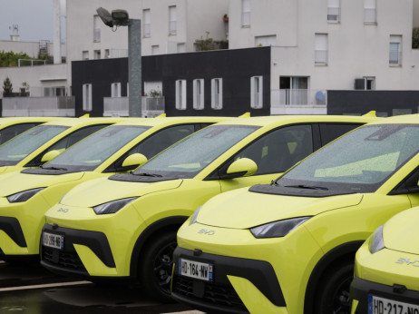Konkurenca se stopnjuje: Twingu bi štrene mešala še BYD in Yugo