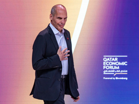 Yanis Varoufakis: Smo vsi digitalni kmetje oblačnih gospodarjev?