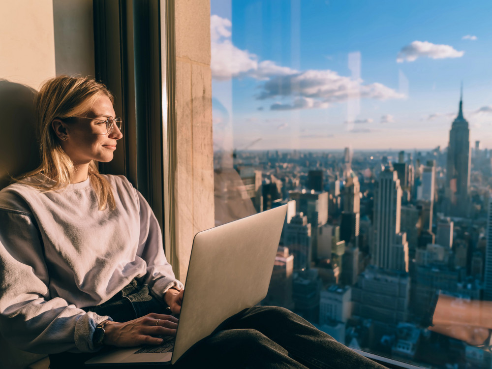 Globalna mobilnost iz kavča: Slovenija odpira vrata digitalnim nomadom