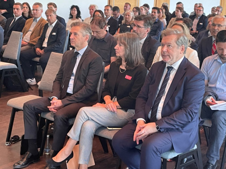 Premier Golob: 'Vov, sodelovanje avtomobilistov je vzorčni primer za Slovenijo'