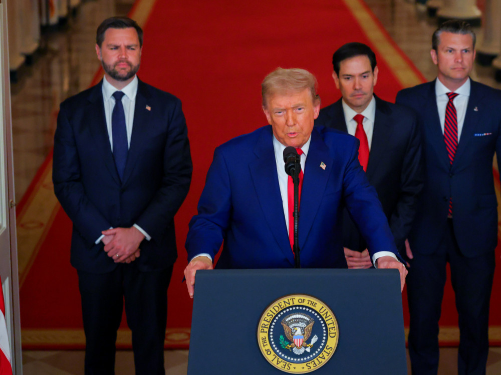 Top 5 novic za začetek dneva: Trump poziva k spremembi iranskega režima
