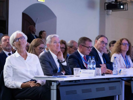 Forum ECB: Kaj pravita Lagarde in Powell?