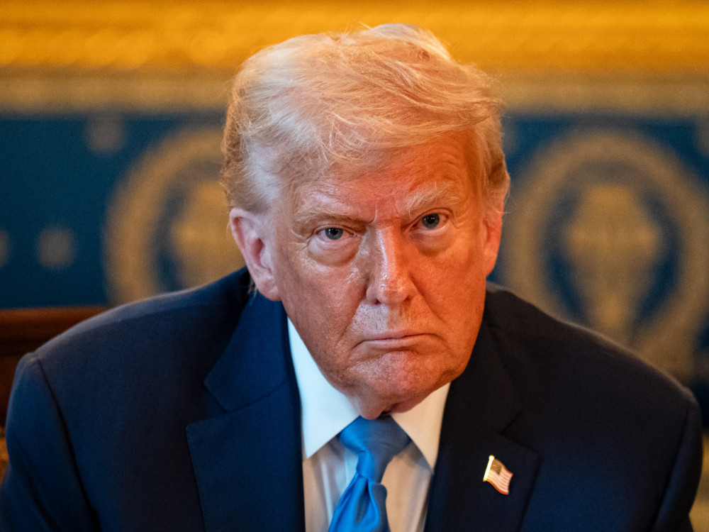 Top 5 novic za začetek dneva: Trump s čipi dvori Xiju