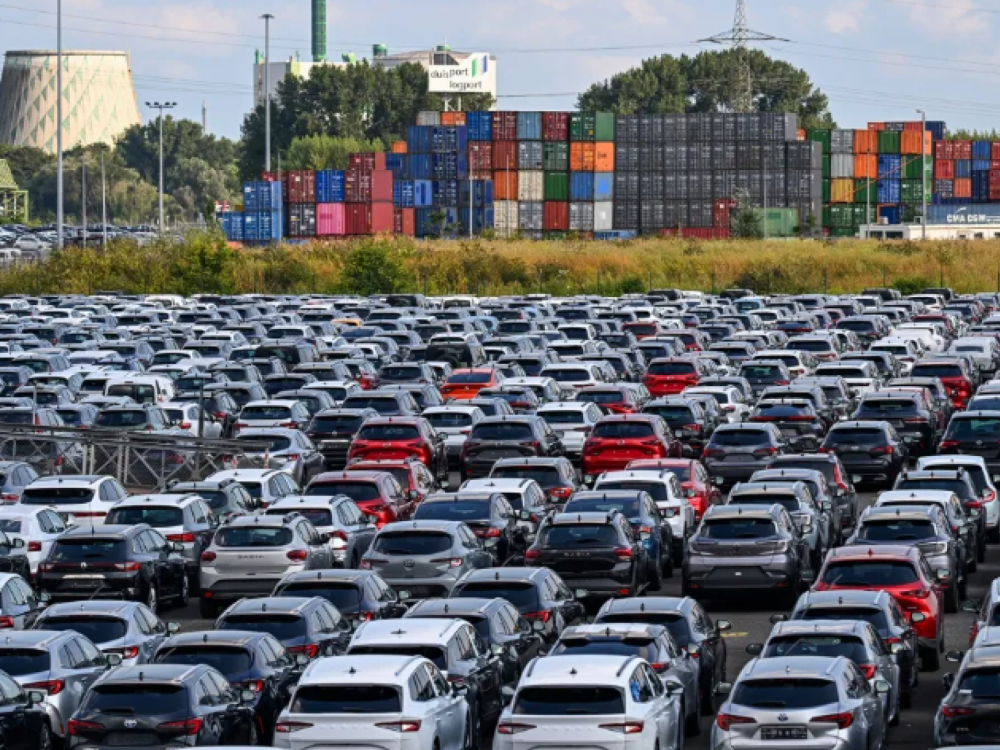 Avtotrg v EU: Napad Kitajcev in padci znanih imen