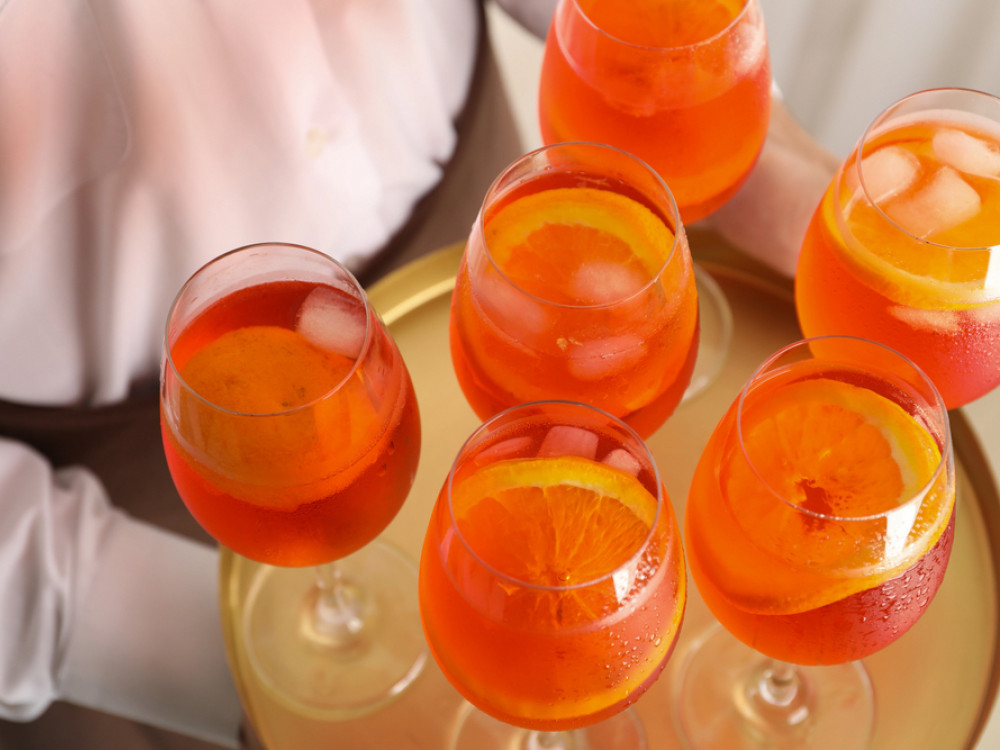 Spritz ekonomija: kako je preprosta pijača postala globalni fenomen