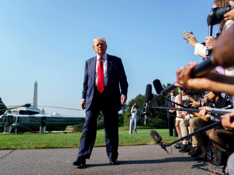 MAGA zmaga: 3-odstotna rast ameriškega BDP, trgi zadržani