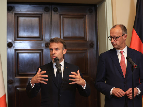 Merz in Macron za sekundarne sankcije proti podpornikom Rusije