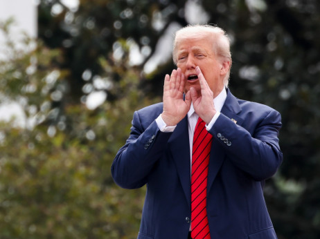 Trump: 'Rusko gospodarstvo le 10 dolarjev stran od zloma'