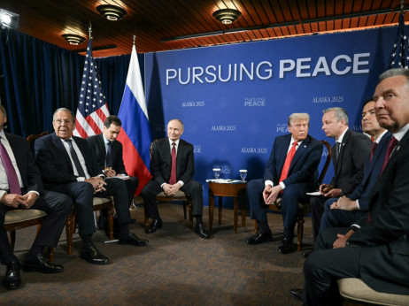 Vse oči uprte na Aljasko - Trump in Putin na zgodovinskem srečanju