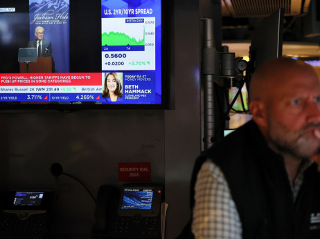Wall Street se po Trumpovem sporu z Uradom za statistiko dela zanaša na zasebne podatke
