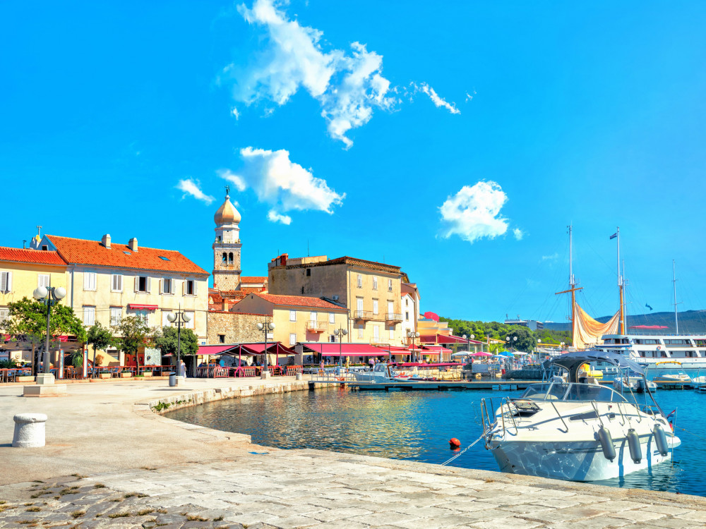 Poletje še ni reklo zadnje: koliko vas bo stal septembrski oddih na hrvaški obali
