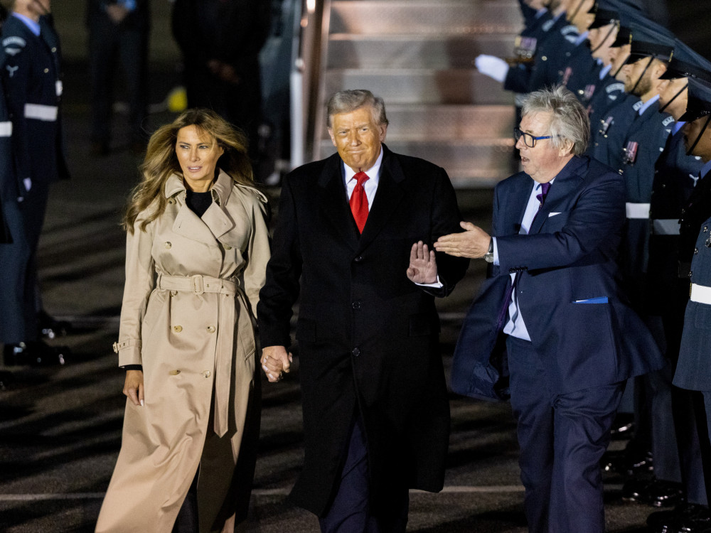 Trump prispel v London s plazom obljub Microsofta in OpenAI