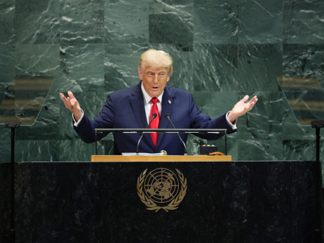Trumpova akcija pet pred dvanajsto: Bo "zgrabil" Nobelovo nagrado za mir?