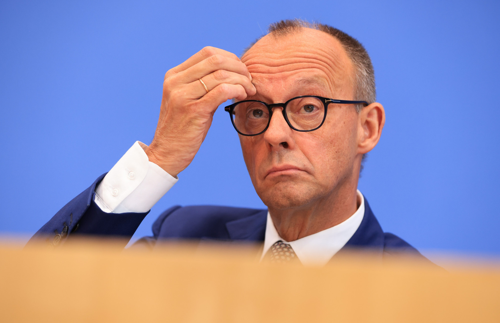 Top 5 novic za začetek dneva: Kitajski strel v koleno in nemško uboganje Trumpa