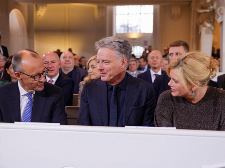 Merz poziva Nemce, naj sprejmejo spremembe ali trpijo gospodarski zaton