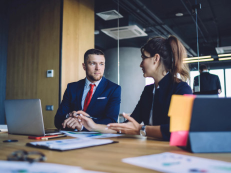 Ameriški trg dela ne podlega vojni v Iranu