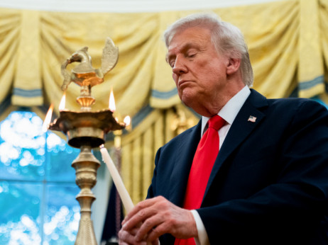 Top 5 novic za začetek dneva: Kanada razkurila Trumpa, dobra novica za Krko