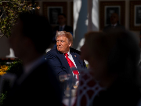 Top 5 novic za začetek dneva: Trump 1, demokrati 0