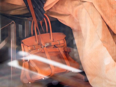 Hermès ostaja ena najodpornejših luksuznih znamk