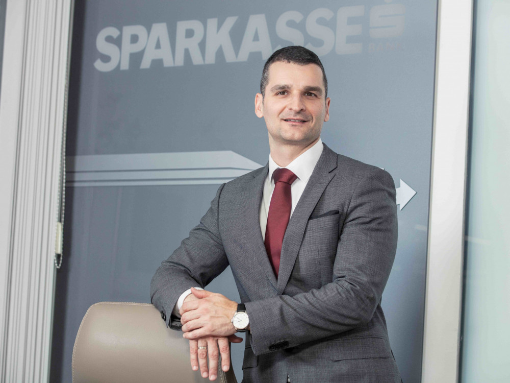 Umetna inteligenca in prihodnost upravljanja tveganj v bančništvu